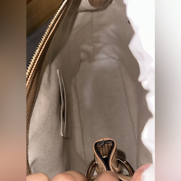 RESERVED for voguetique: Gucci hobo trade - Picture 4 of 5